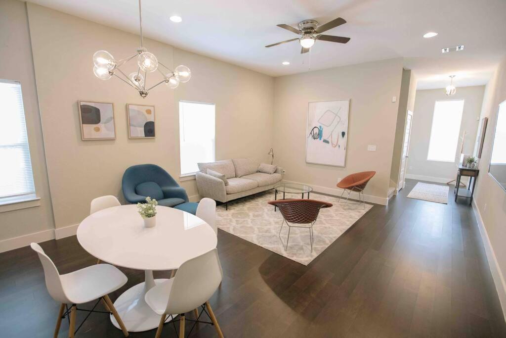 Spacious, Sleeps 6, St Phillips, King Bed San Antonio Exterior foto